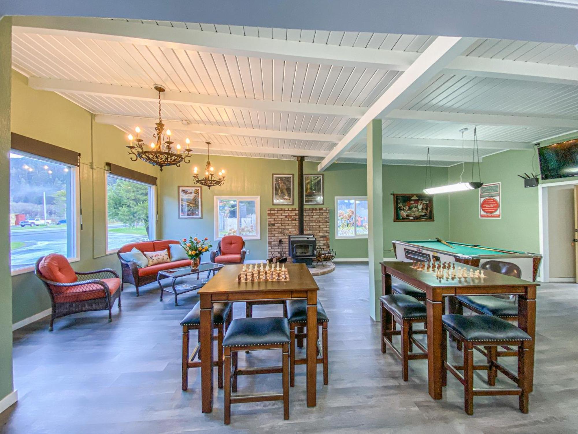 Riverview Cozy Home By The River Klamath Esterno foto